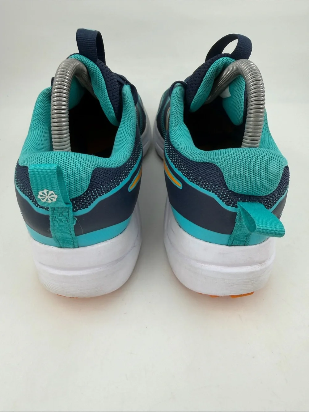 Nike Kids Cosmic Runner -SZ 6Y- Blue White Athletic Running Shoes Sneakers